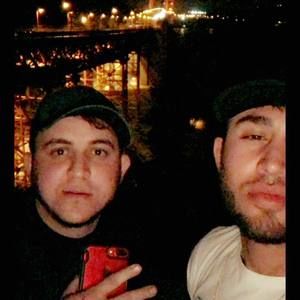 Meet your Posher, Cesar eduardo